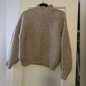 H&M mockneck tan sweater size xs